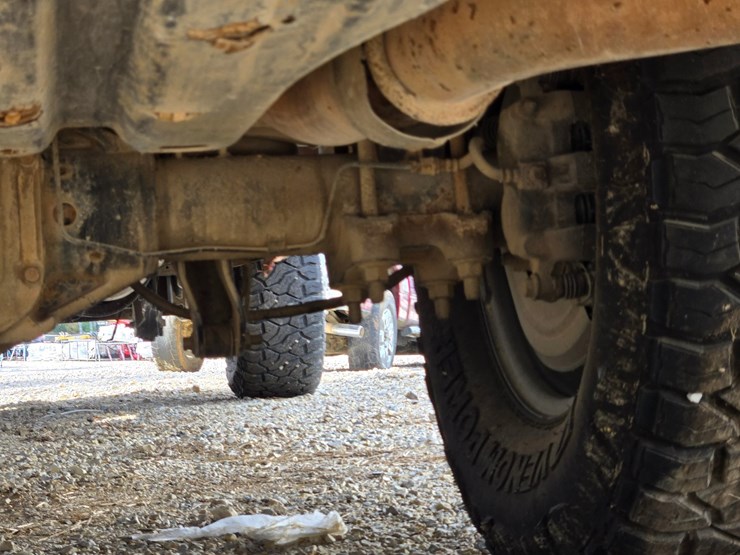 #27076-•-2011-ford-f-350-pickup-truck-(nonrunner)-image-44