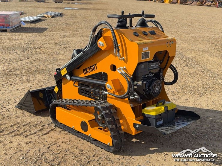 2026-captok-skid-steer-loader-image-4