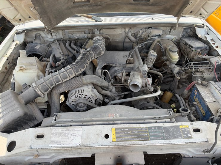 #73-•-2006-ford-ranger-regular-cab-pickup-truck-image-12