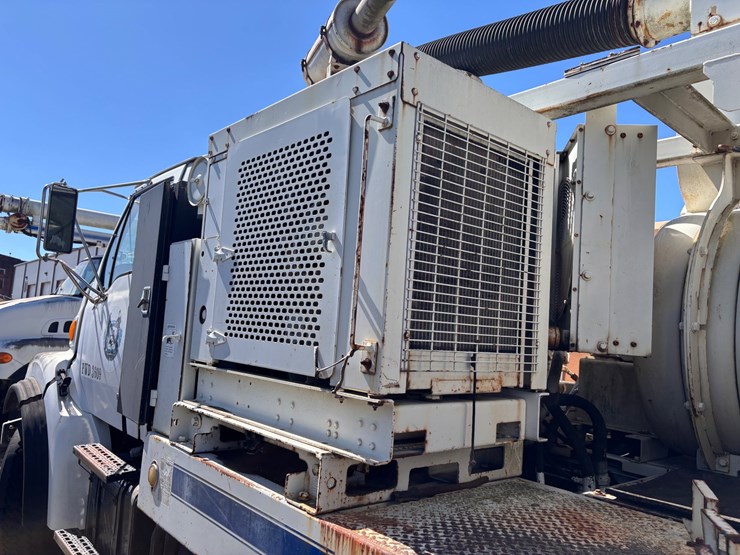 #36-•-vac-con-sewer-cleaner-vacuum-truck-on-sterling-chassis-image-11