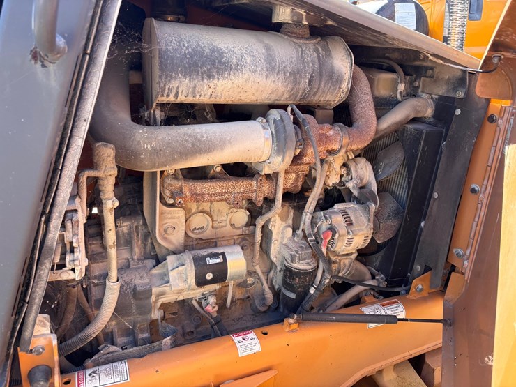 #41-•-case-588g-series-3-rough-terrain-forklift-image-6