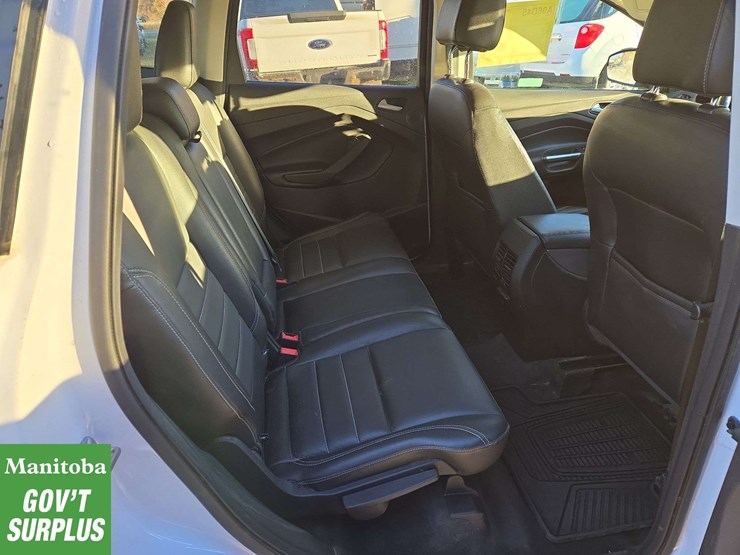 2014-ford-escape-image-28