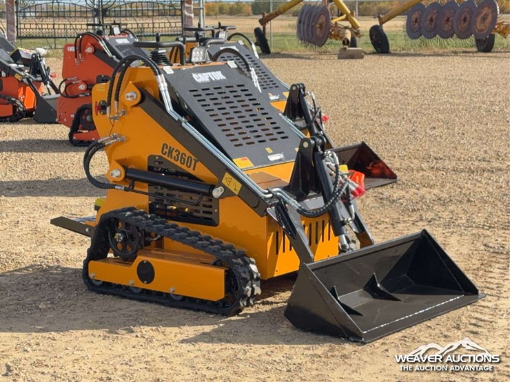 2026-captok-skid-steer-loader-image-2