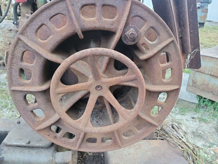 engine-with-winch-image-10