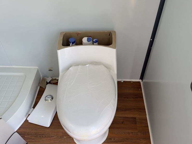 prefabricated-portable-restroom-unit-image-9