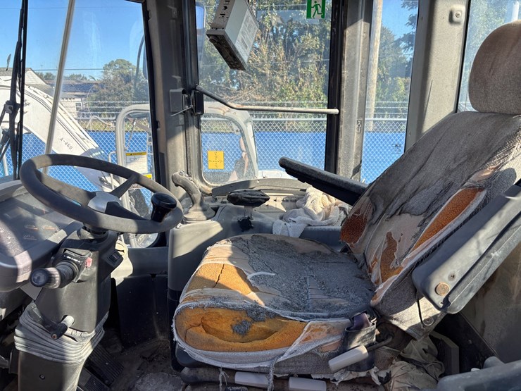 #7-•-doosan-dl250-articulated-wheel-loader-image-15