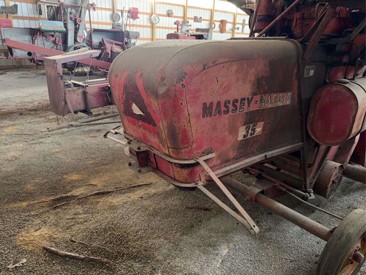 massey-harris-35-combine-image-20