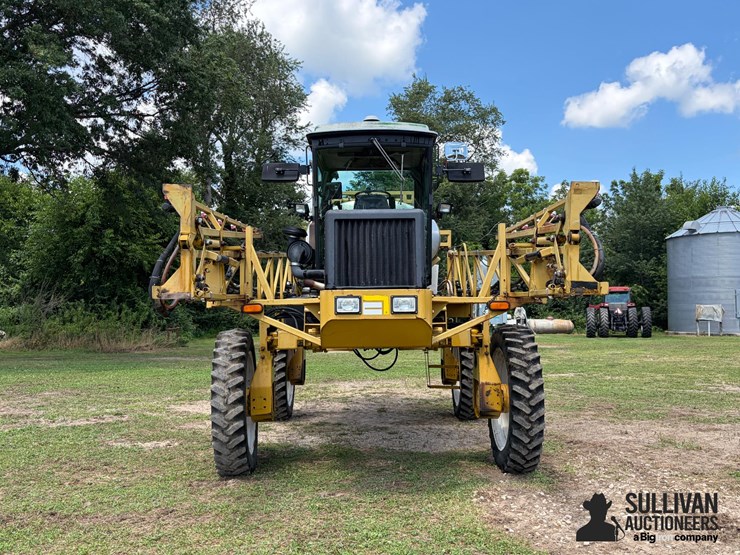 ag-chem-rogator-554-self-propelled-sprayer-image-2