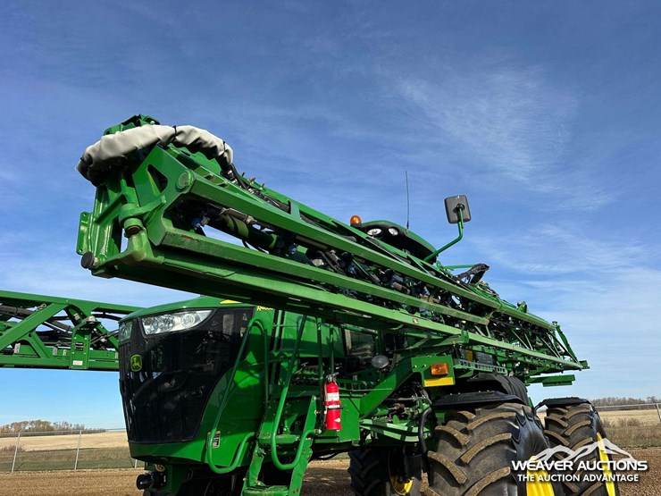2014-john-deere-r4030-4x4-high-clearance-self-propelled-sprayer-image-79