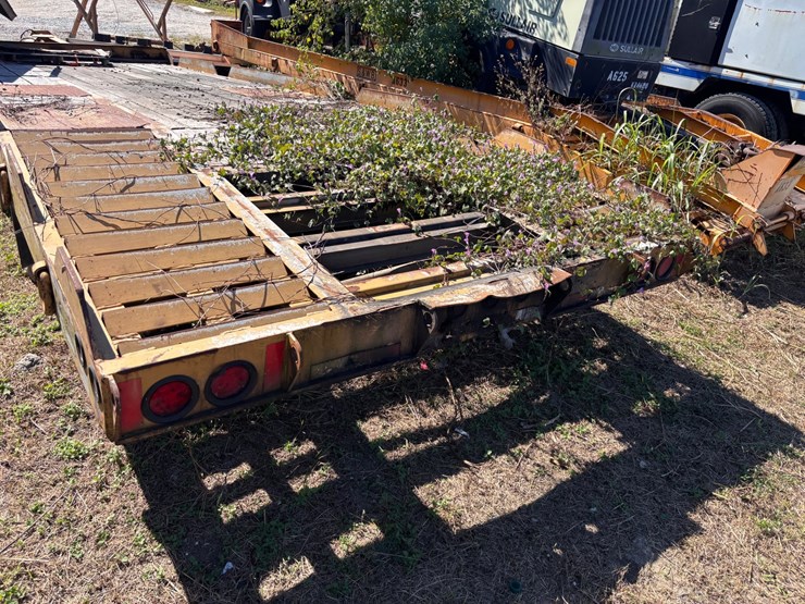 #30-•-eager-beaver-flatbed-equipment-trailer-image-8