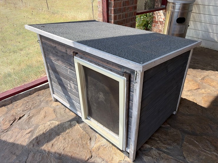 #6-•-fancy-dog-house-with-air-conditioning-27x42-image-1