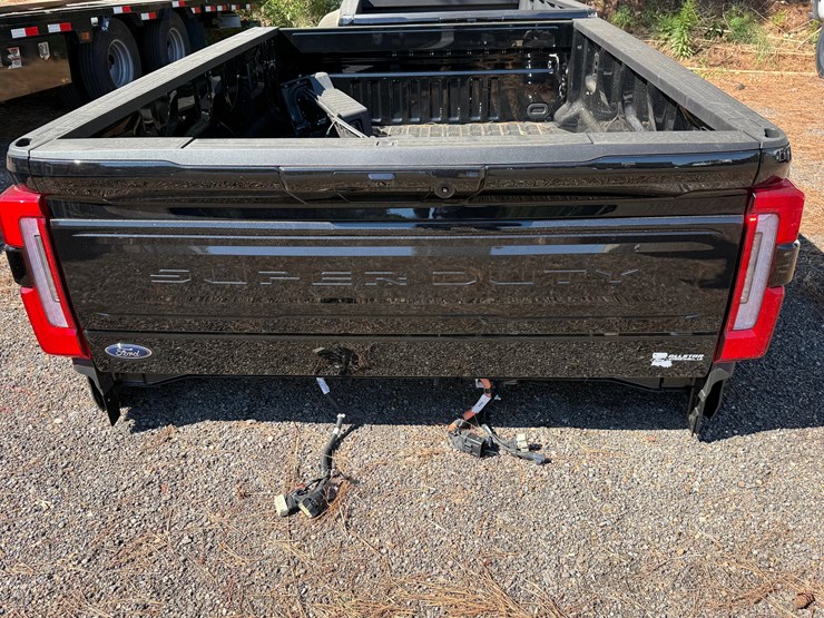 2026-ford-8-ft.-f-450-pickup-bed-image-2