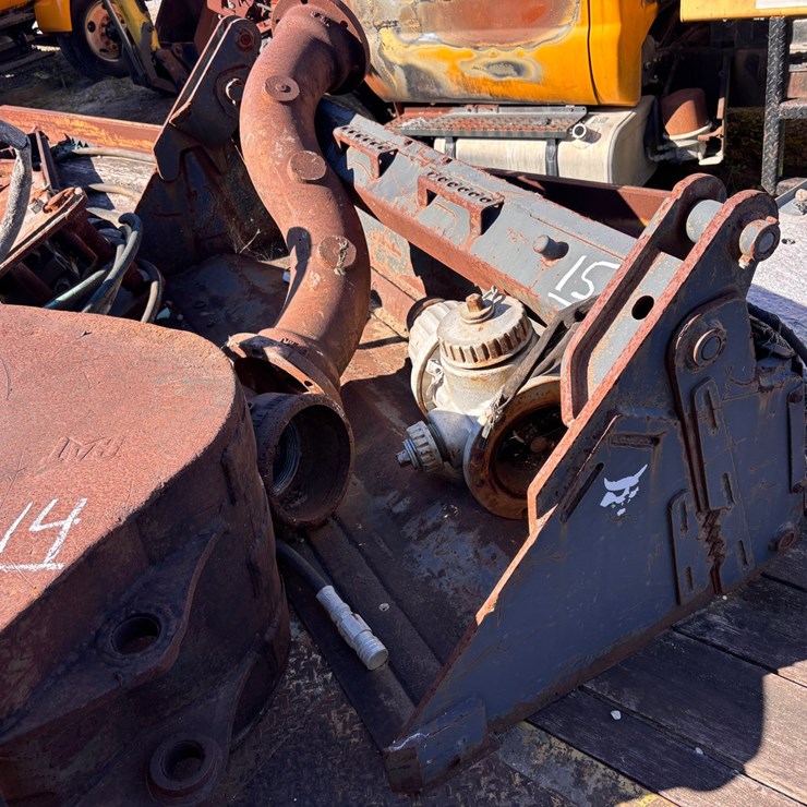 #15 • 72" Skid Steer bucket