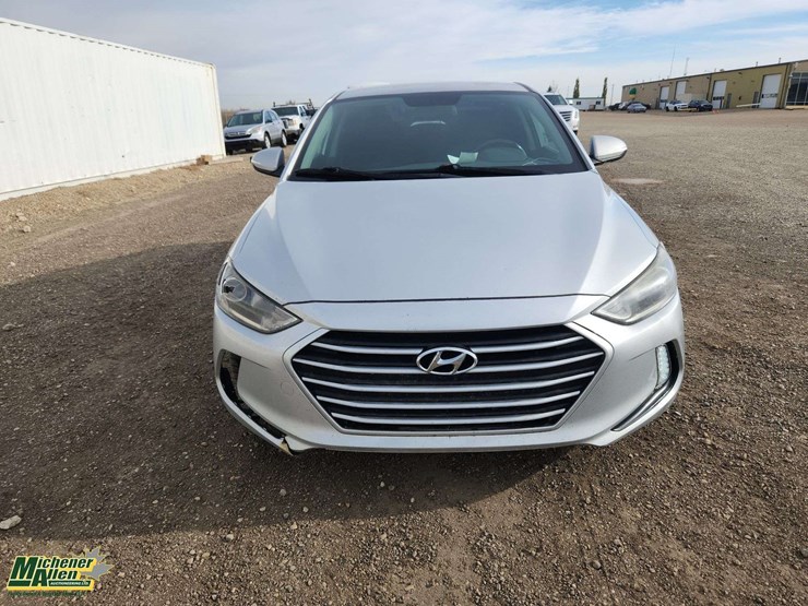 2018-hyundai-elantra-4dr-sedan-image-22