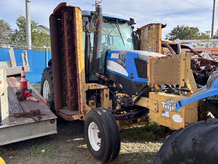 #47-•-new-holland-tractor-with-tiger-flail-mower-attachments-image-2