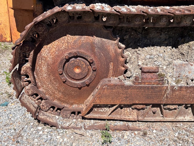 #39-•-case-115-crawler-loader-with-front-bucket-image-5