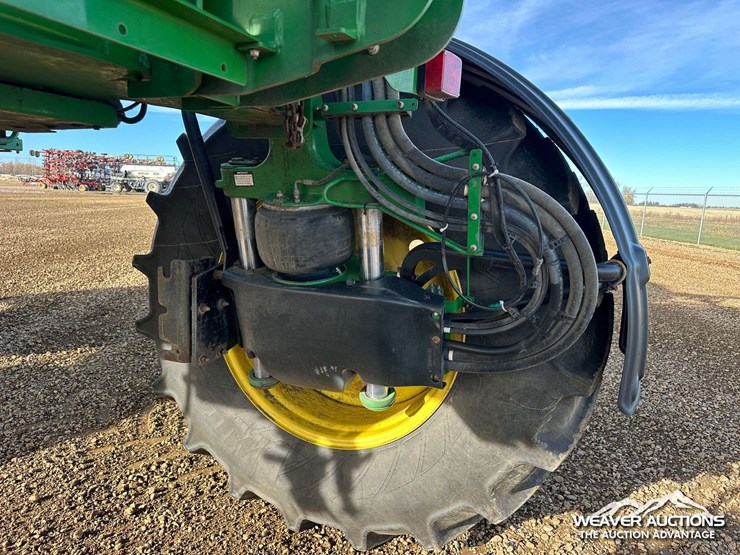 2014-john-deere-r4030-4x4-high-clearance-self-propelled-sprayer-image-55