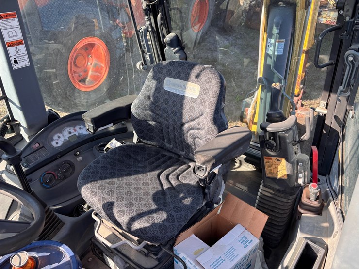#2-•-new-holland-b110c-backhoe-loader-image-19