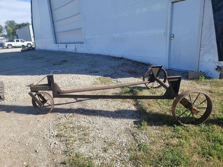 minneapolis-moline-header-trailer-image-3
