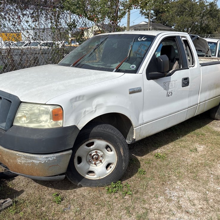 #66 • 2006 Ford F-150 Extended Cab Pickup Truck