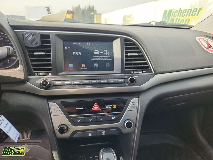 2018-hyundai-elantra-4dr-sedan-image-12
