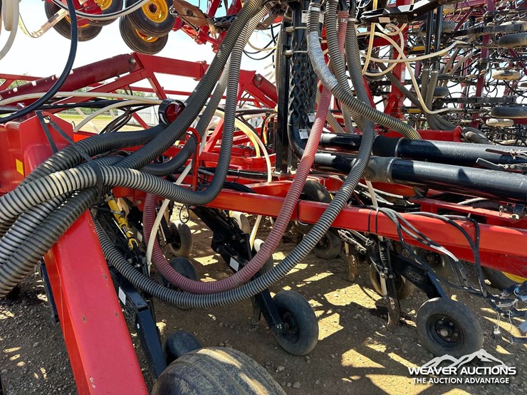 2011-bourgault-3310-55-55-ft.-seeder-image-35