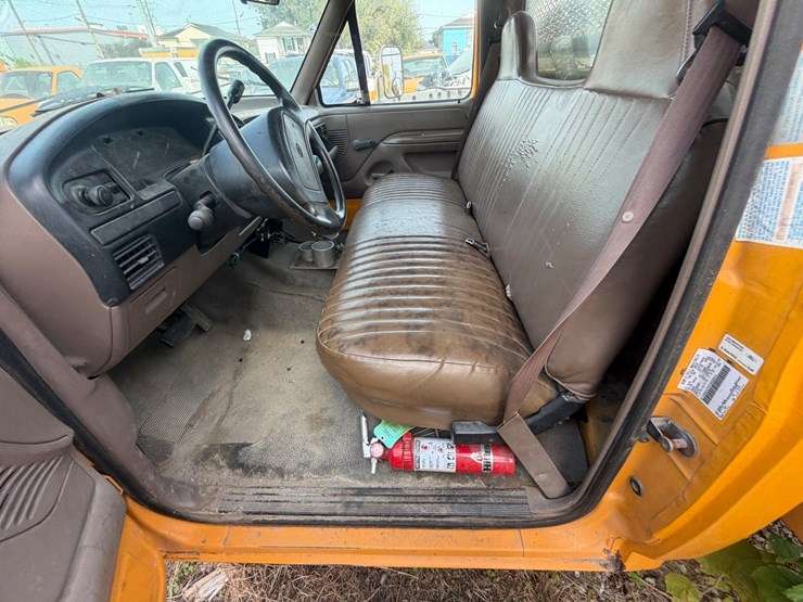 #91-•-1996-ford-f-350-xl-power-stroke-diesel-utility-truck-image-12
