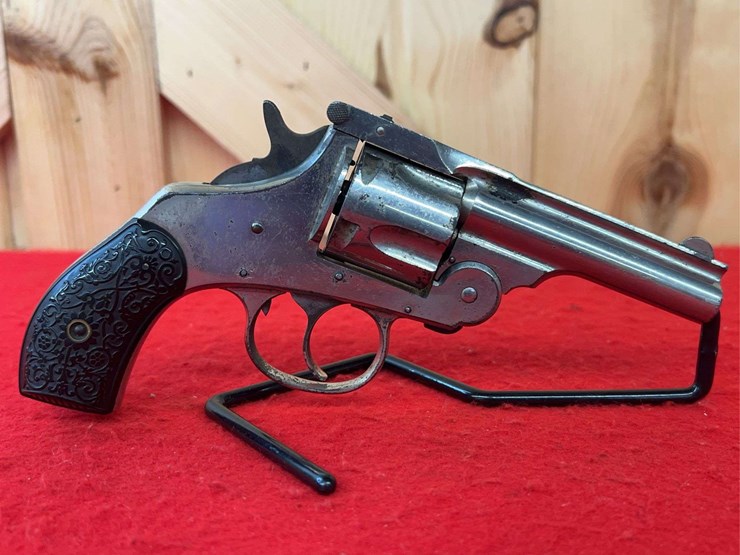 h&r-.38-da-revolver-image-4