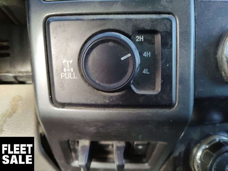 non-operable-2022-ford-f-350-super-duty-4x4-xlt-4dr-crew-cab-8-ft.-lb-srw-image-8