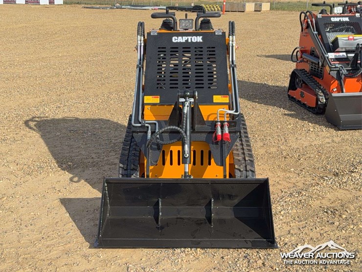 2026-captok-skid-steer-loader-image-14