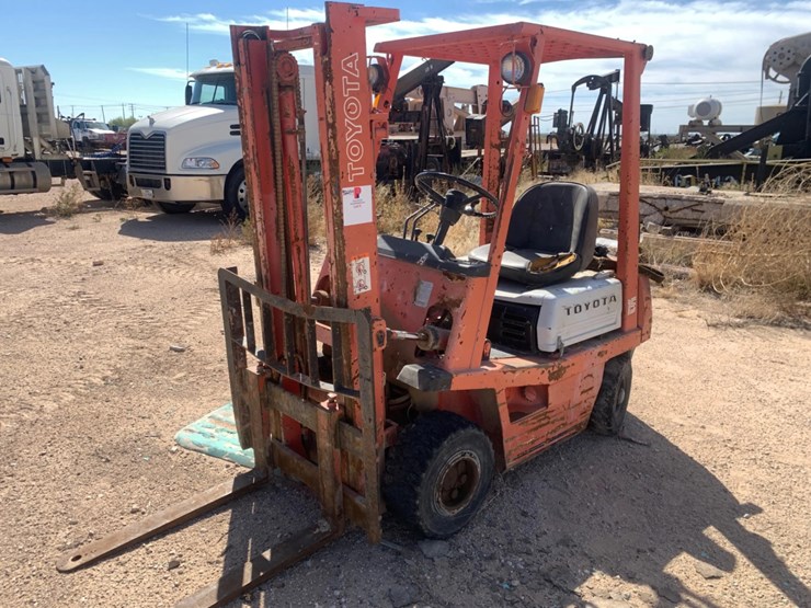 (inop)-toyota-forklift-image-1