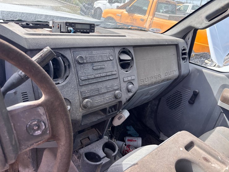 #60-•-ford-f-250-super-duty-crew-cab-pickup-truck-image-8