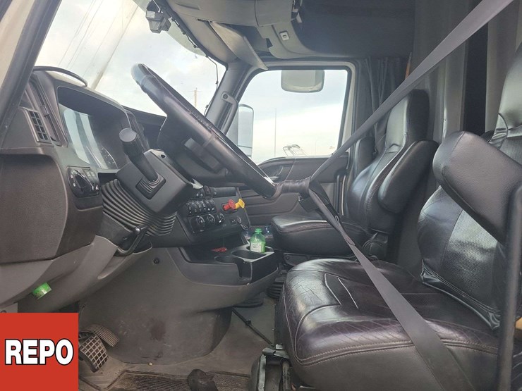 non-operable-2022-international-lt625-t/a-wet-kit-day-cab-tractor-image-14