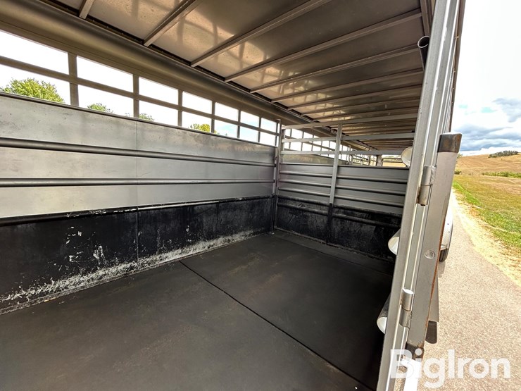 2014-liberty-inc-travalong-40'-tri/a-gooseneck-livestock-trailer-image-14