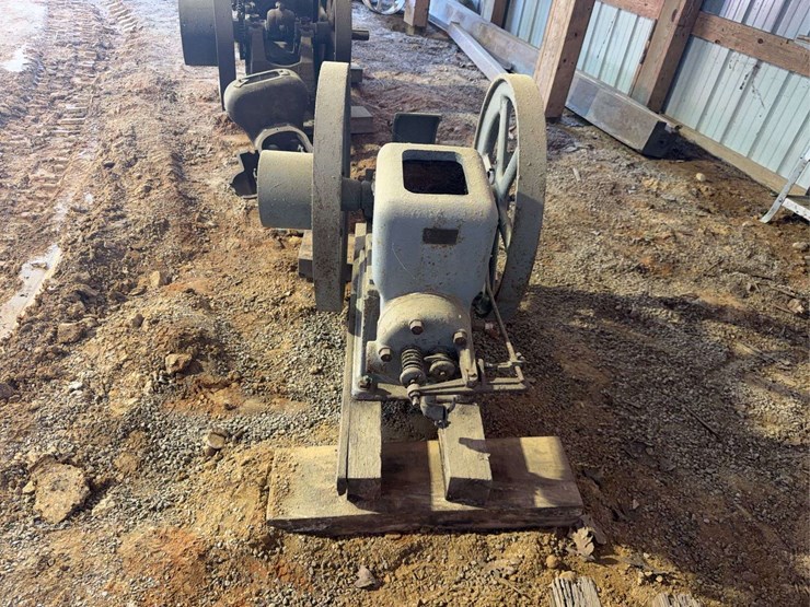 gray-4-hp-engine-image-3