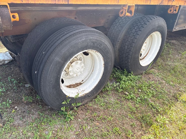 #64-•-1989-ford-ft900-crn-ford-ft900-crn-image-10