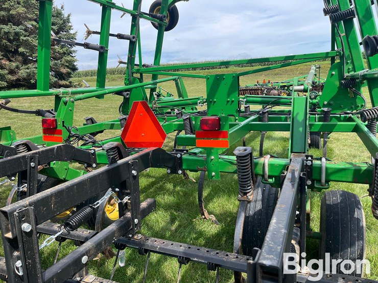 2011-john-deere-2210-31'5"-field-cultivator-image-20