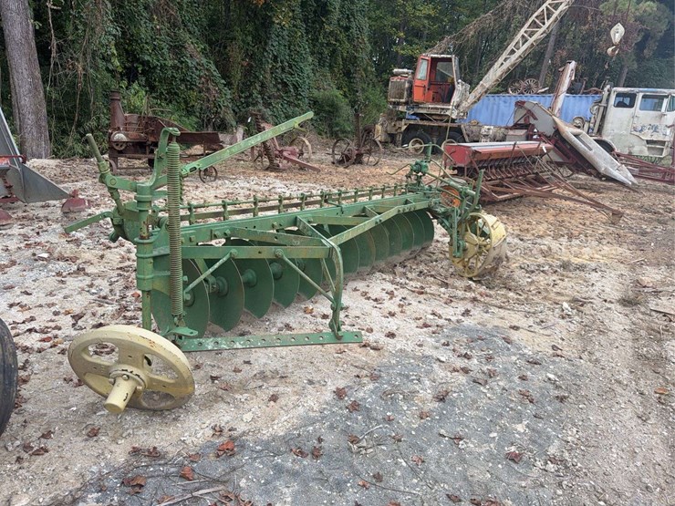 john-deere-disc-plow-image-1