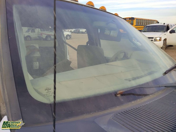 non-operable-2015-ford-f-550-super-duty-s/a-cab-&-chassis-image-30