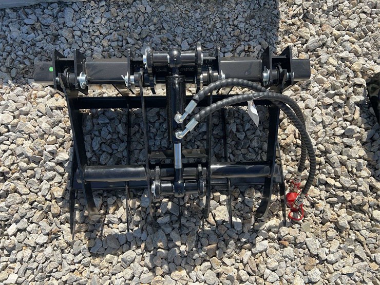 mini-skid-steer-black-hydraulic-root-grapple-attachment-image-5