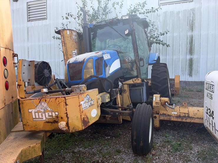 #83-•-2007-new-holland-ts100a-tractor-image-4