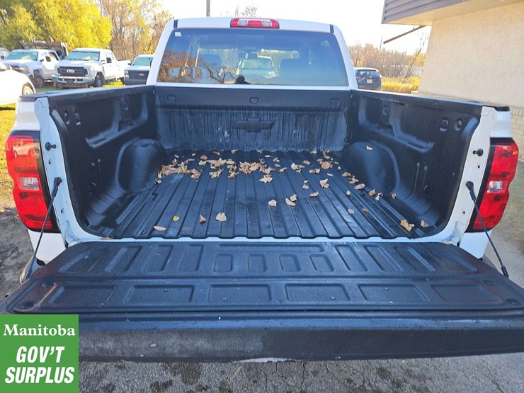 2017-chevrolet-silverado-1500-image-14