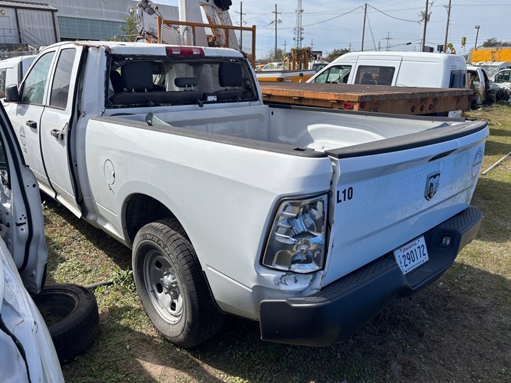 #63-•-2024-ram-1500-classic-four-door-pickup-truck-image-4