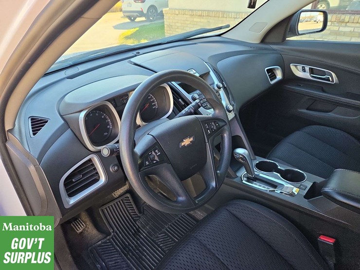 2015-chevrolet-equinox-image-18