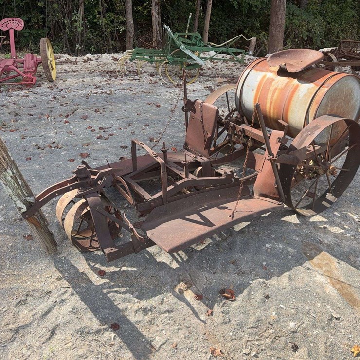 New Idea Transplanter