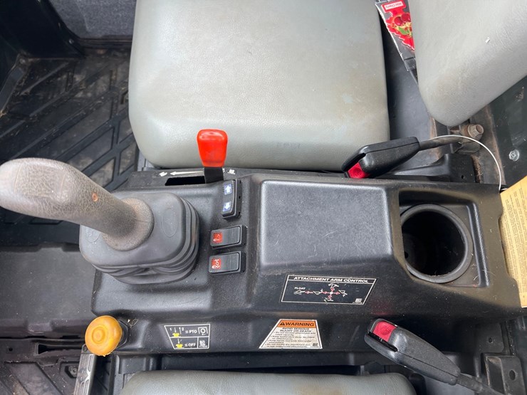 2013-bobcat-3650-tool-cat-image-12