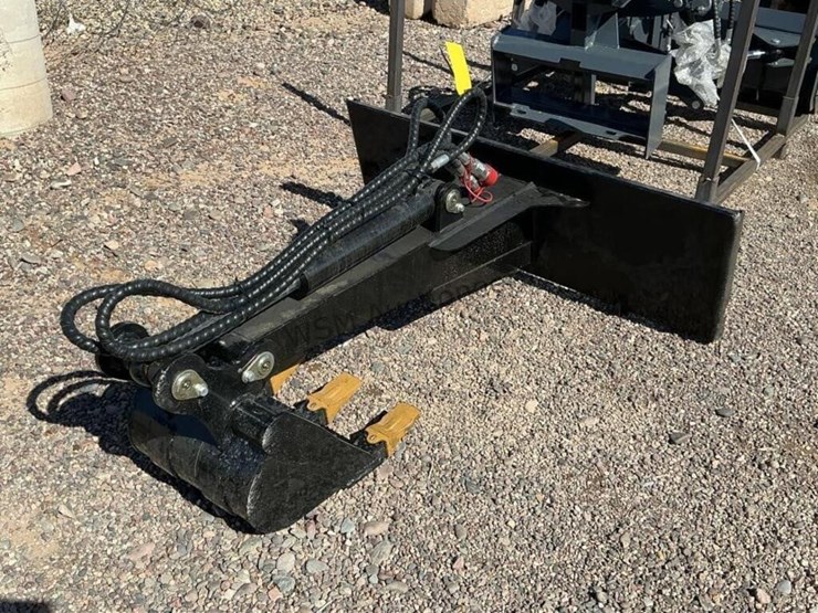 2026-giyi-backhoe-arm-for-skid-steer-image-1