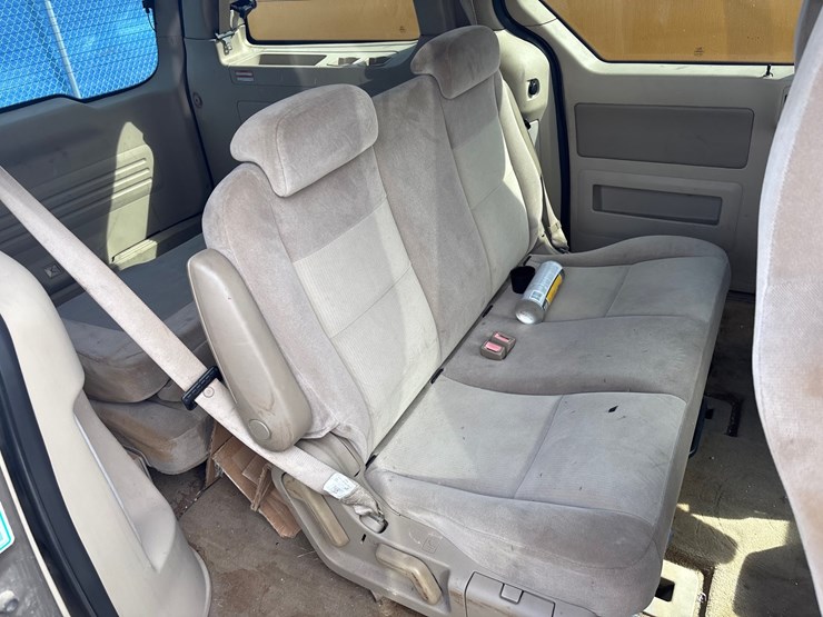 #57-•-ford-freestar-ses-minivan-image-5