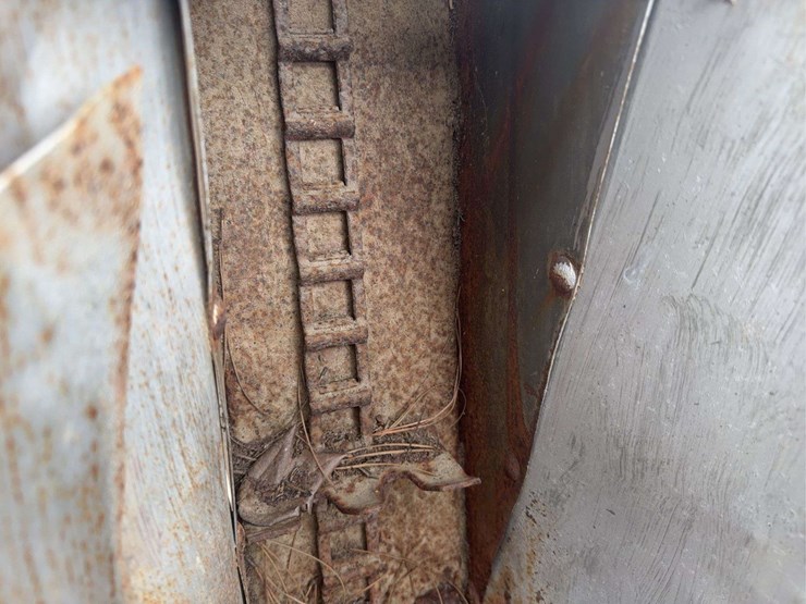 international-one-row-corn-picker-image-16