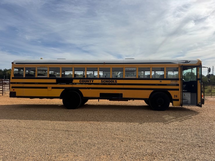 #9016-•-blue-bird-school-bus-image-2